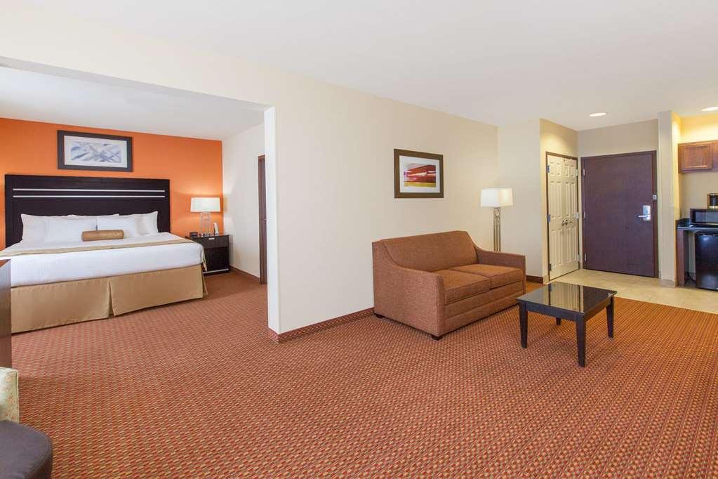 La Quinta Inn & Suites By Wyndham Tulsa Midtown Habitación foto